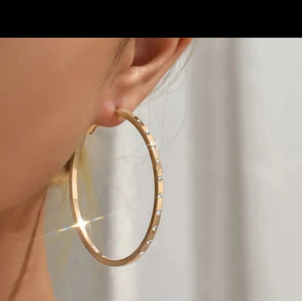 18 carat gold plated hoop earings